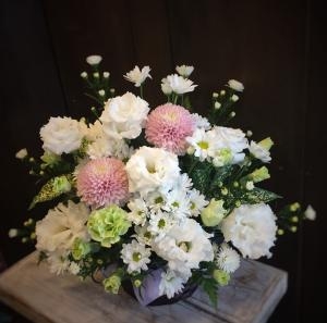 本日の配達商品　御供えアレンジメント|「花のウチダ」　（愛知県名古屋市港区の花屋）のブログ