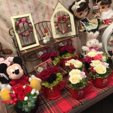クリスマス商品がならび始めました|「花のウチダ」　（愛知県名古屋市港区の花屋）のブログ